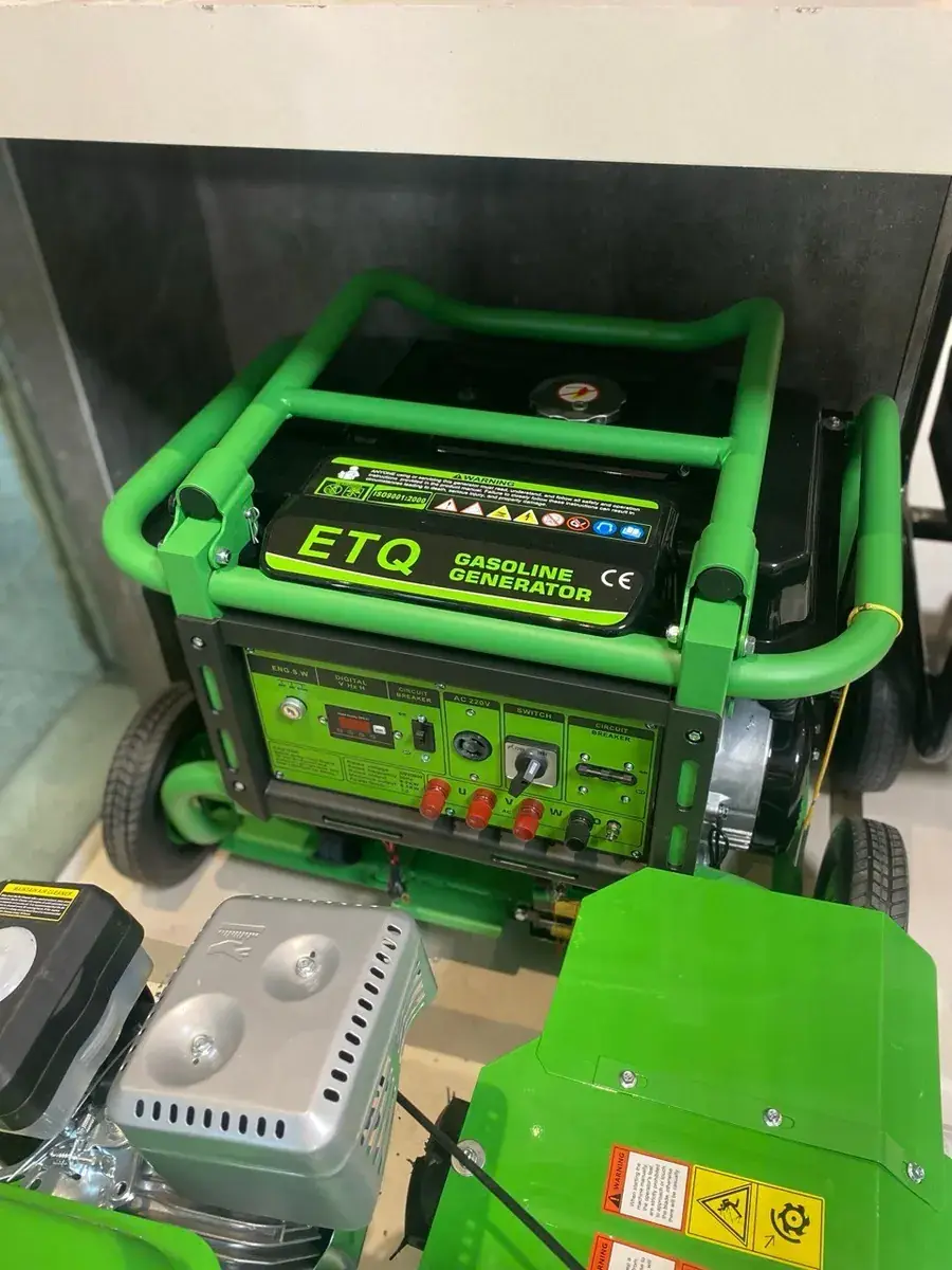 موتور برق ۸.۵ کیلووات بنزینی سه فاز استارتی ETQ مدل TG11200